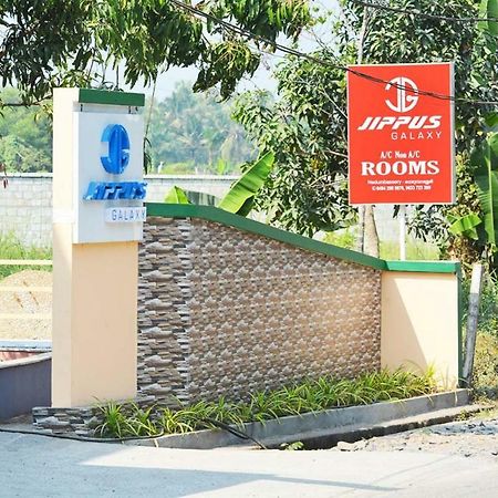 Jippus Galaxy Budget Air Port Hotel Kochi Exterior photo
