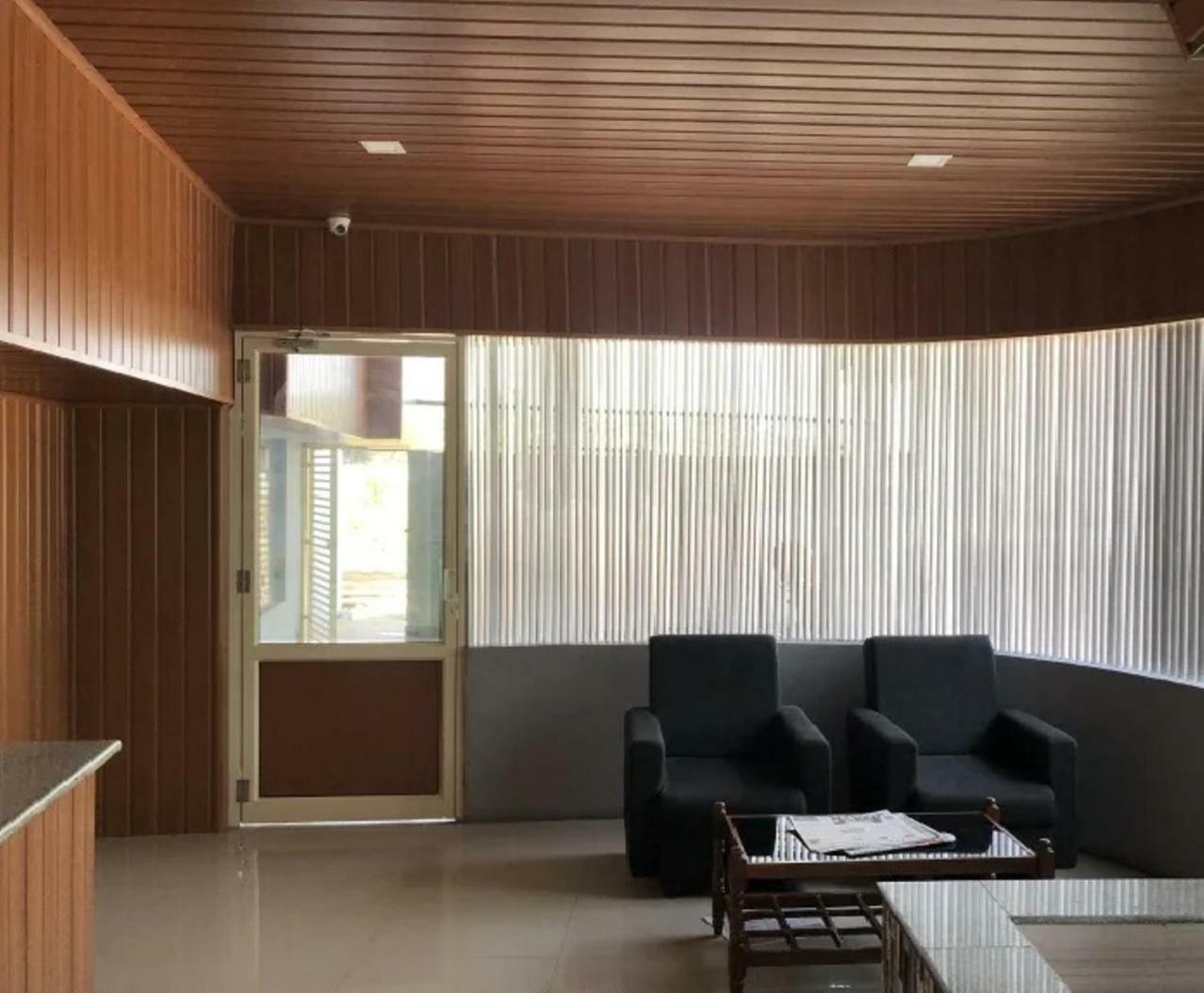 Jippus Galaxy Budget Air Port Hotel Kochi Exterior photo